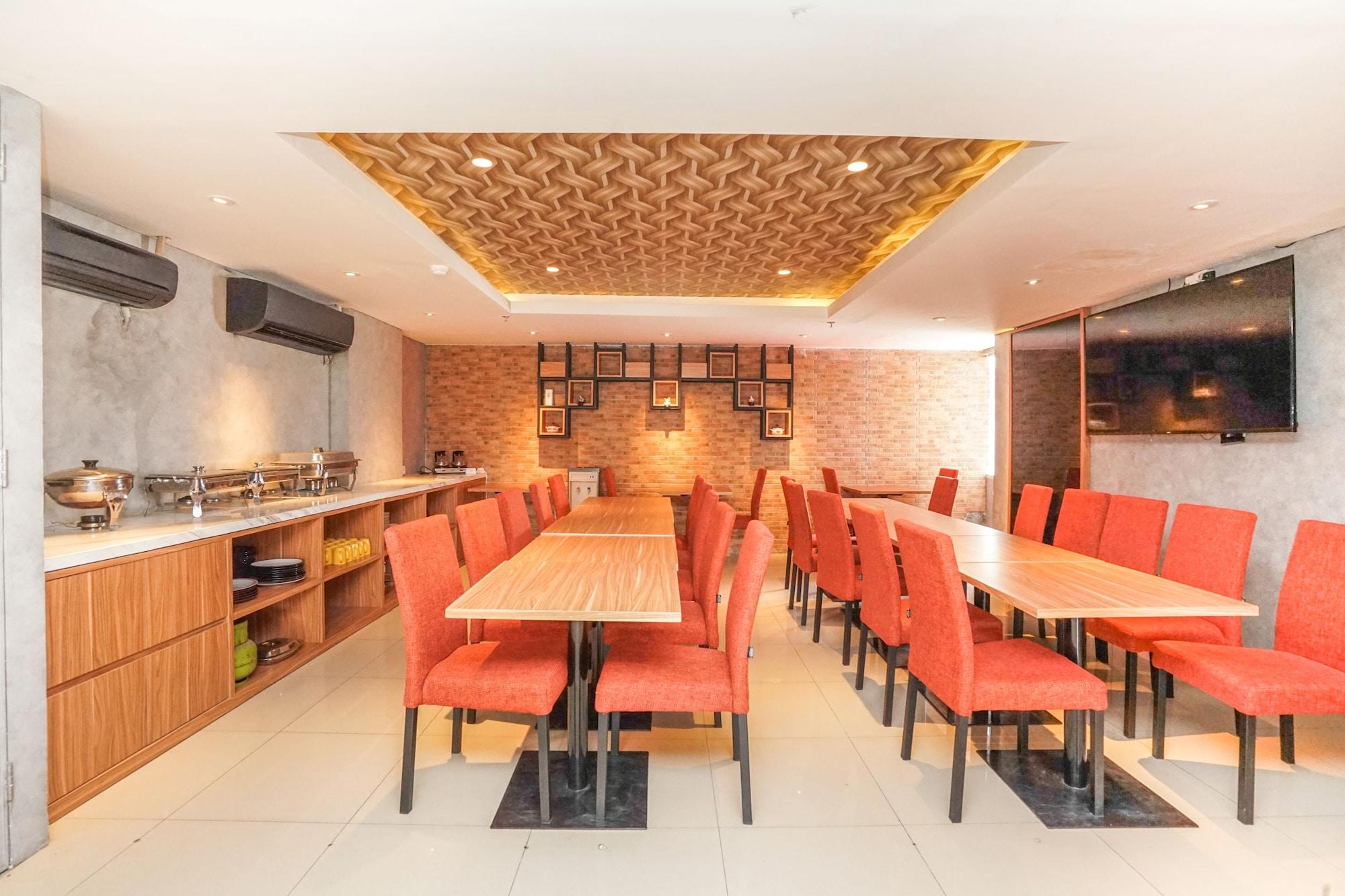 Super Oyo Capital O 91962 Pavilion Permata Surabaya Luaran gambar